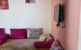 Studio Amine Avec Une Terasse Privee